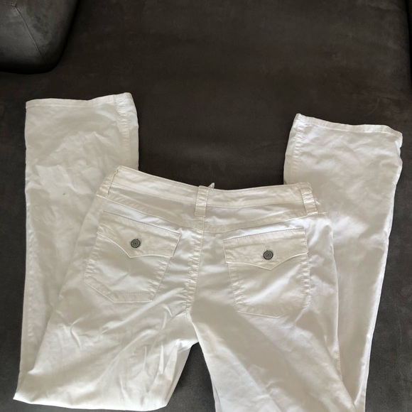 London Jean white jeans. Boot cut. Preowned. - Picture 13 of 16